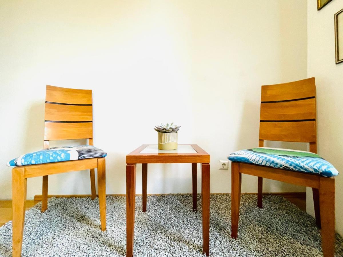 Das Zimmer Im Wiener Haus Vienna Exterior photo