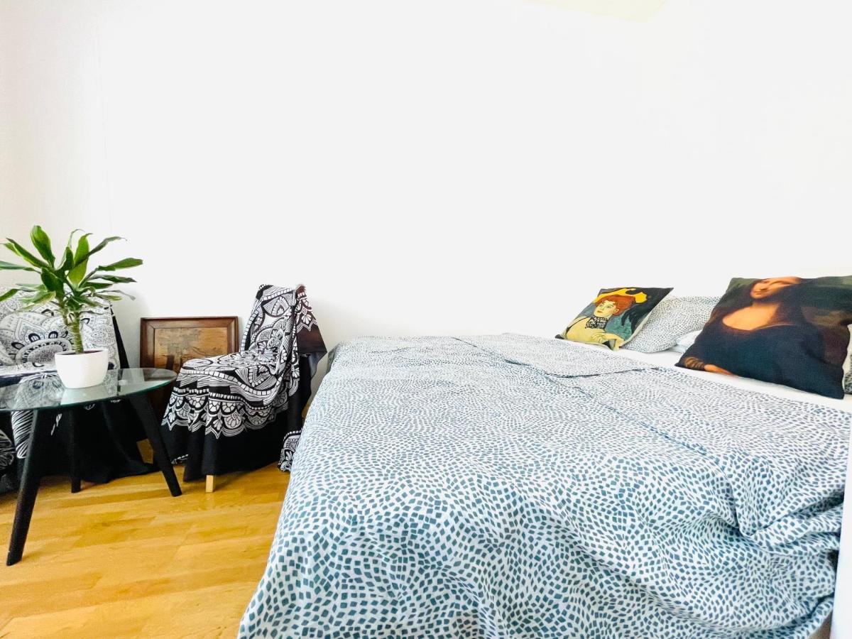 Das Zimmer Im Wiener Haus Vienna Exterior photo